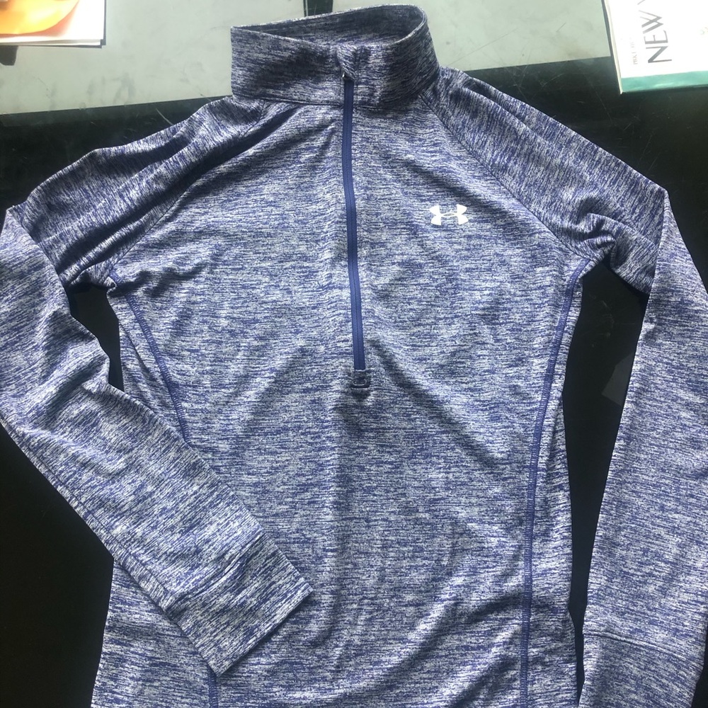 Under Armoir blue long sleeve active top - Small